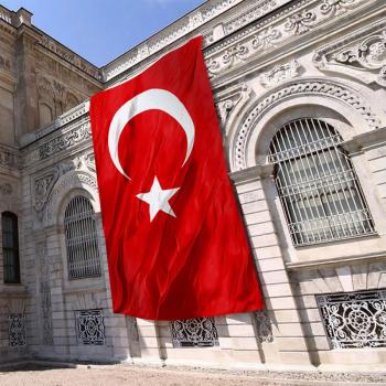 dev-turk-gonder-bayrak-1